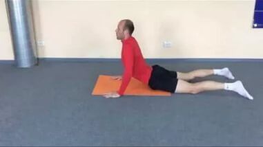 Cvičební terapie pomůže posílit oslabené zádové svaly s osteochondrózou